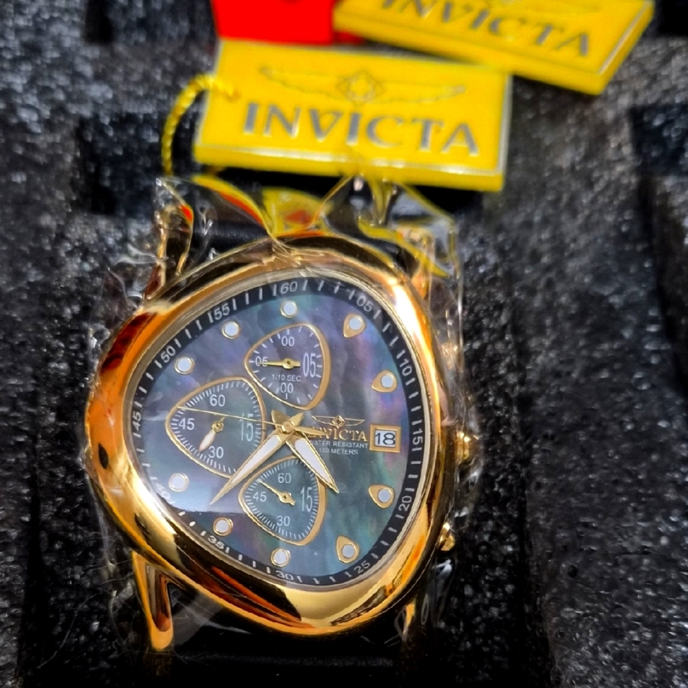 Invicta I-Force 29913 – 42 mm Gold-Tone Quartz w/ Black Mother-of-Pearl Dial